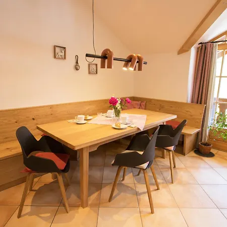 Bussjaegerhof Farm stay Schonberg (Rottenbuch)