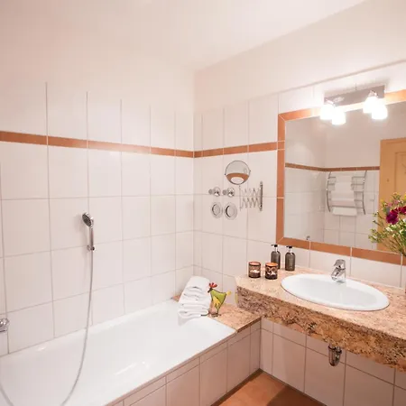 Farm stay Bussjaegerhof Schonberg (Rottenbuch)