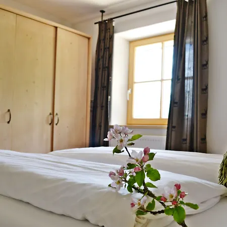 Bussjaegerhof * Böbing