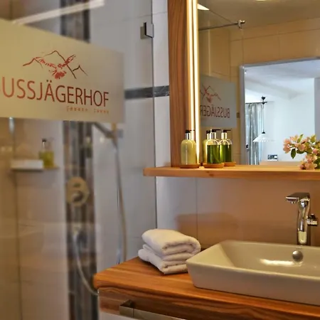 Bussjaegerhof Farm stay Schonberg (Rottenbuch)